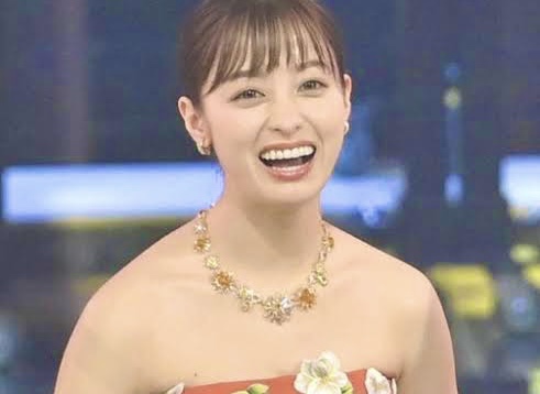 橋本環奈が笑っている